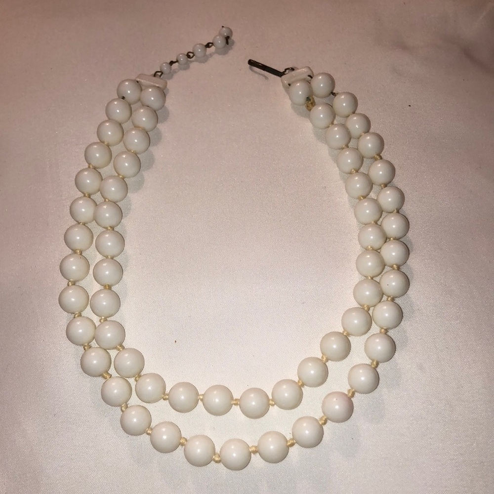Vintage White Beaded Necklace